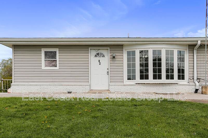 1st image of 82 N Colonial Dr
