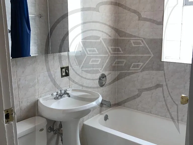 1317 N Maplewood Ave #2 — Photo 8