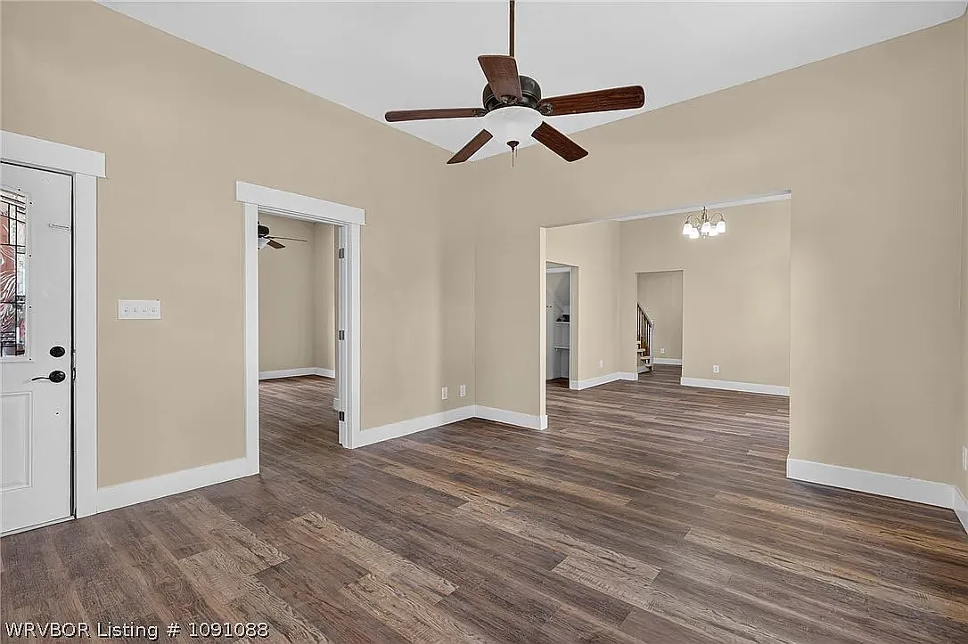 4 bed, 1816 sqft, $2,200 — Photo 3