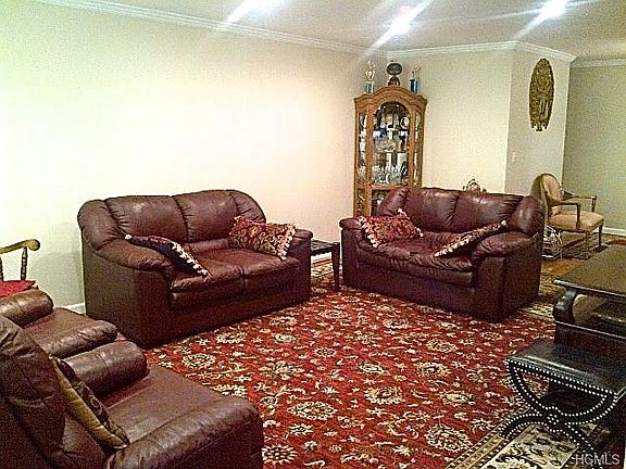 3rd image of 613 Colony Dr #613