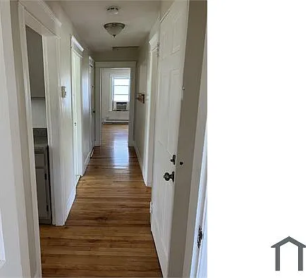 1060 Pleasant St #3 — Photo 9