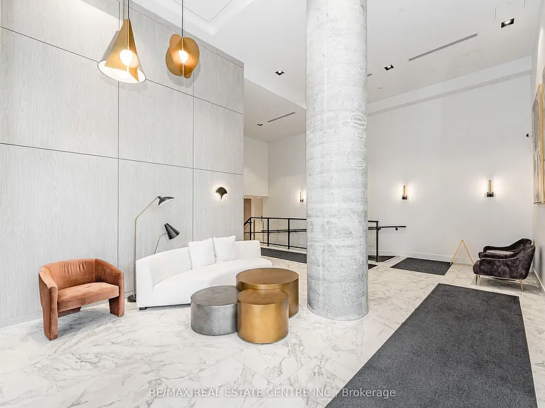 15 Wellington St S #2912 — Photo 17