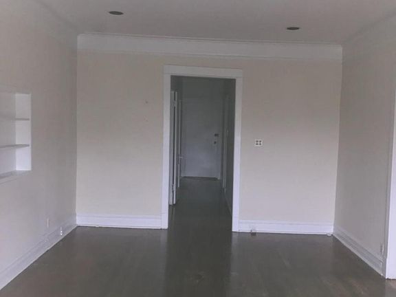 2nd image of 1516 W Bryn Mawr Ave #2