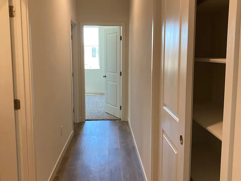 15016 Winslow Way — Photo 7