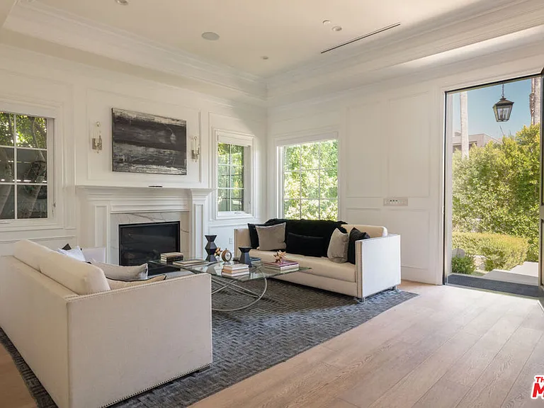 531 N Stanley Ave — Photo 5