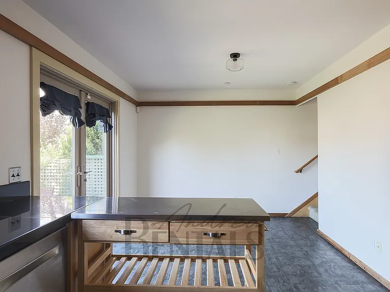 1735 Elm St — Photo 17
