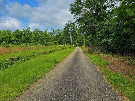 4th image of 22880 Old Weekley Rd