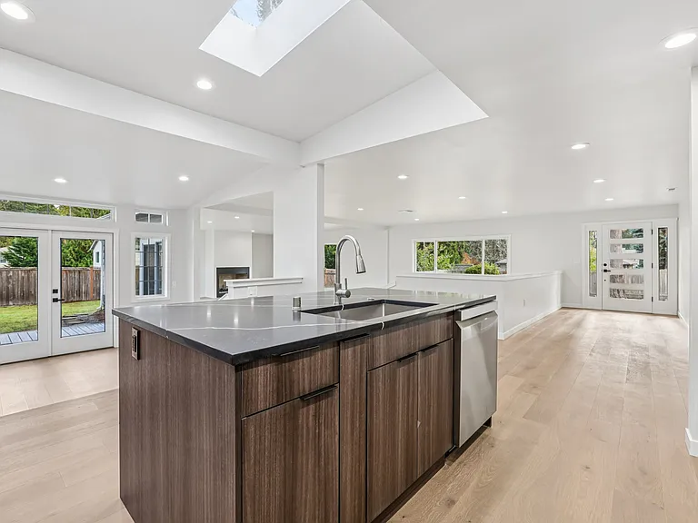 5114 Picnic Point Rd — Photo 16