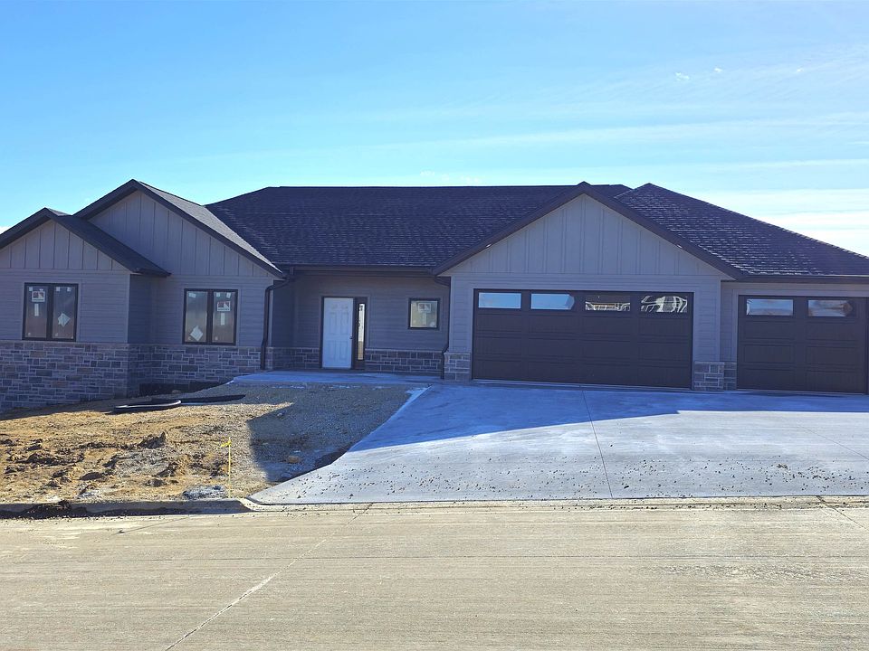 1st image of 8142 Hugo Dr