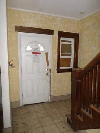 3rd image of 953 N Lawler Ave