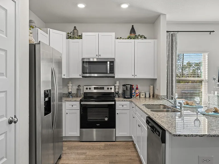 Bridge Harbor Townhomes — Photo 8