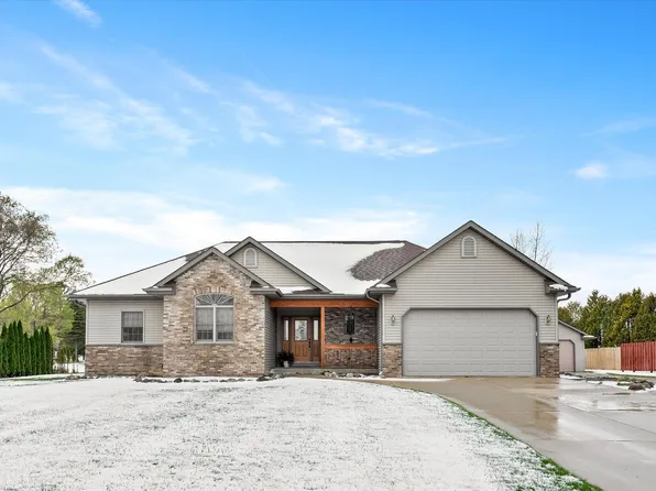 W4245 Jung ROAD, Saukville, WI 53080