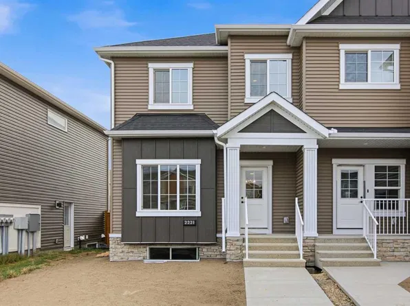 2221 N Bayview Dr SW, Airdrie, AB T4B 5N3