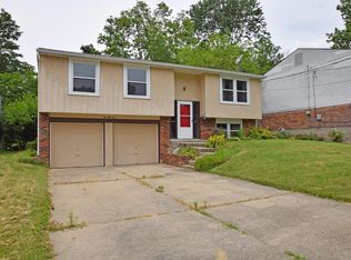 1055 Beacon St, Anderson Twp, OH 45230
