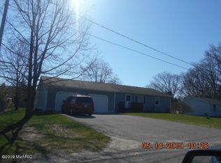1918 N Eisenhower Ln, Ludington, MI 49431