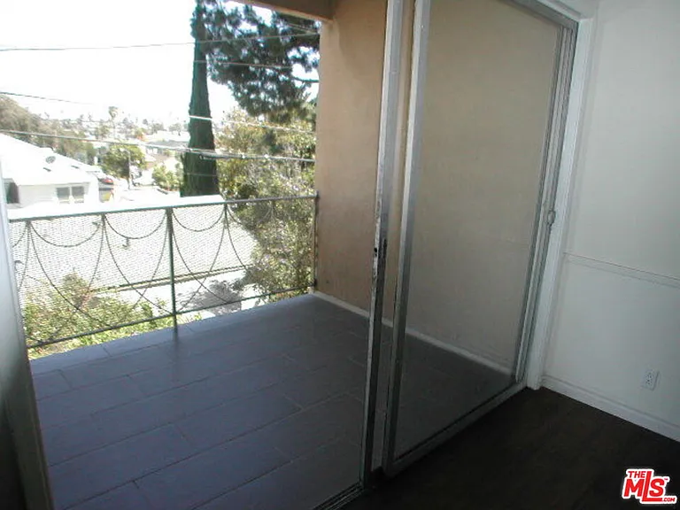 1326 S Ridgeley Dr #6 — Photo 12