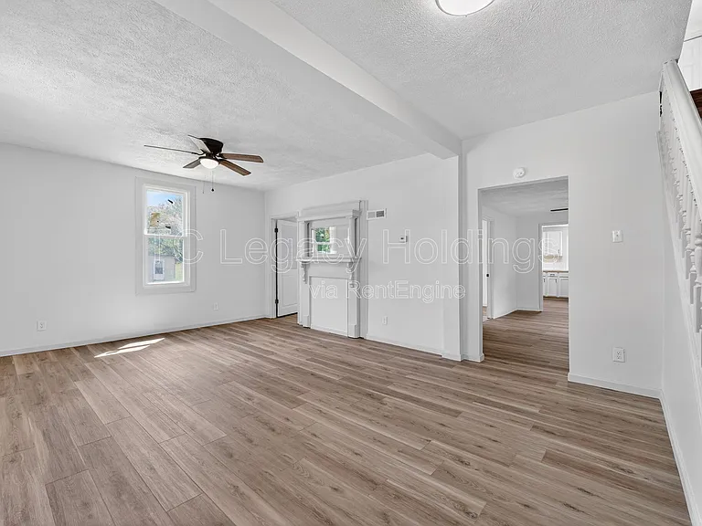 73 Beechwood Ave — Photo 4