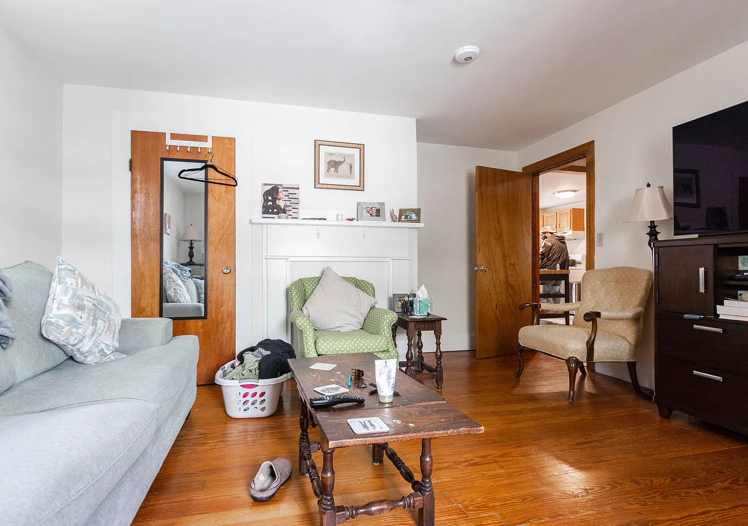 No Broker Fee | Renovated 2 Bed With Parking Included | Brighton — Photo 2