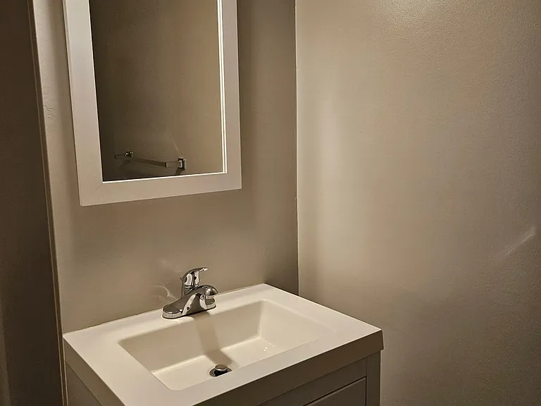 1252 Colonial Dr — Photo 11