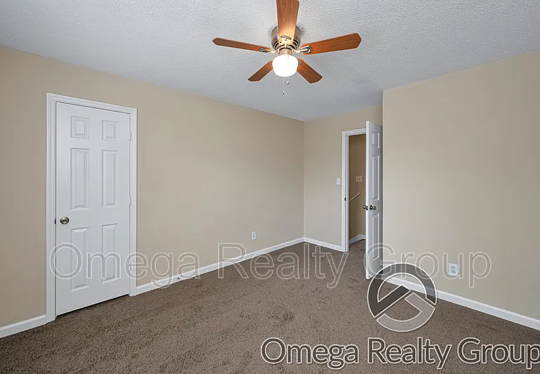 403 22nd Ave NE — Photo 20