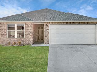 3708 S 1st Pl, Rogers, AR 72758
