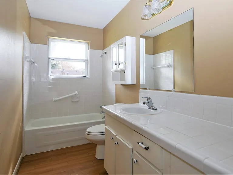 111 Azalea St — Photo 12