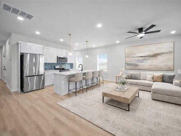 1701 Cuppett Cir, Pea Ridge, AR 72751