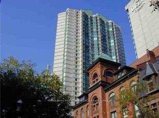 38 Elm St #3203-C01, Toronto, ON M5G 2K5
