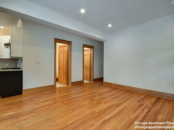 3715 N Fremont St #1, Chicago, IL 60613