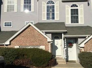 27 Victory Ct, Dover, NJ 07801
