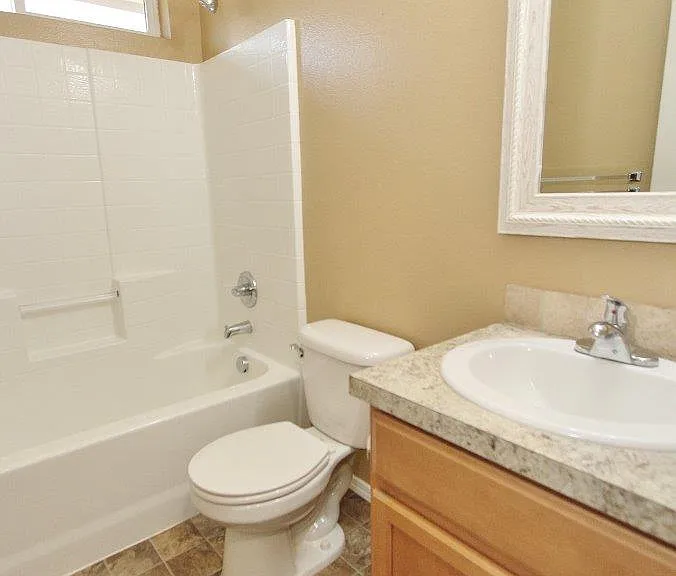 10016 W Littlewood St — Photo 23