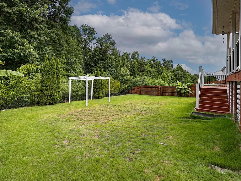 201 Hammock Dr — Photo 49