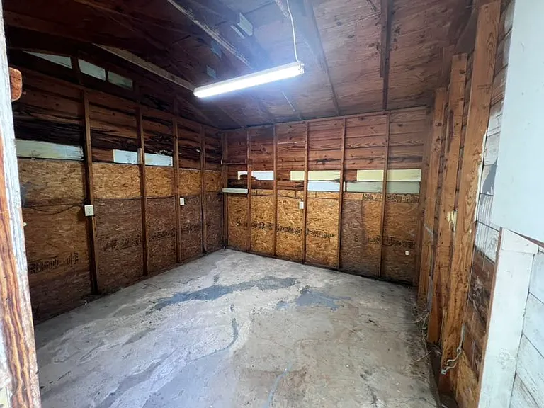 233 Westridge Dr — Photo 17