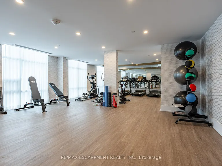 470 Dundas St E #225 — Photo 23
