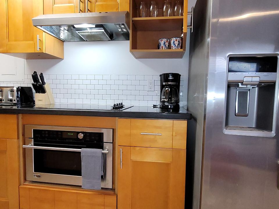 1st image of 1617 SE 4th St #1