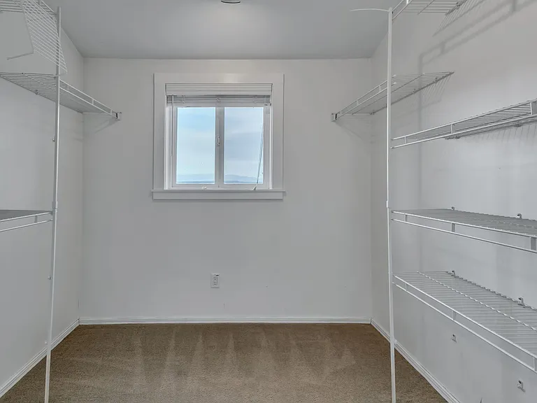 1058 California Ln SW — Photo 32
