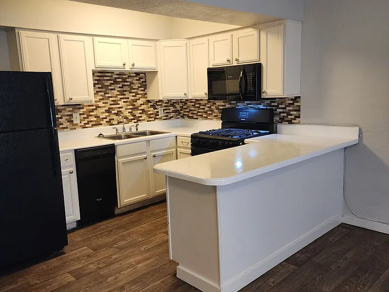 Scottsdale 5th Ave. Apartments — Photo 105