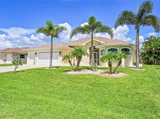 233 Fairway Rd, Rotonda West, FL 33947