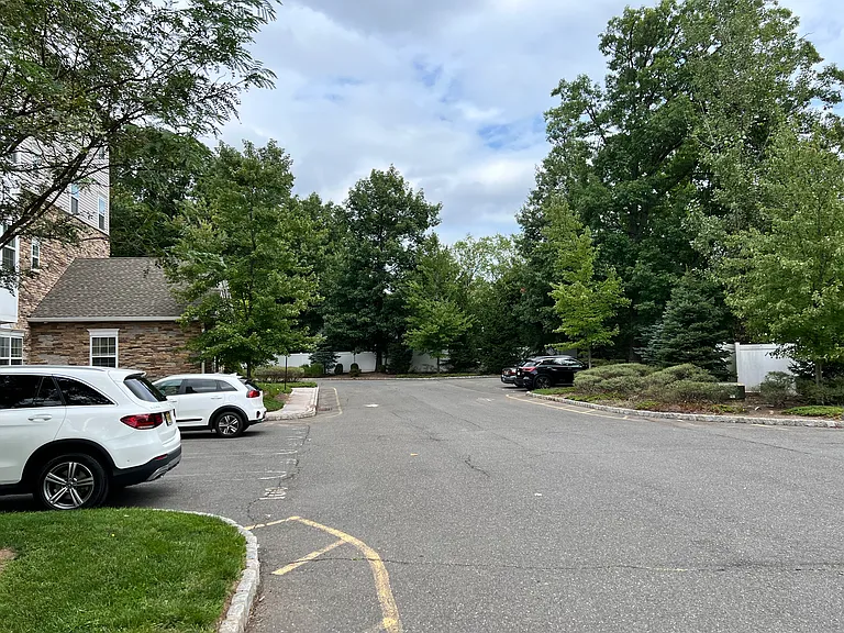 425 Tower Blvd #425 — Photo 35