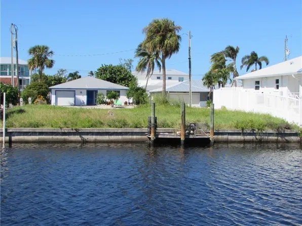 16200 Buccaneer St, Bokeelia, FL 33922
