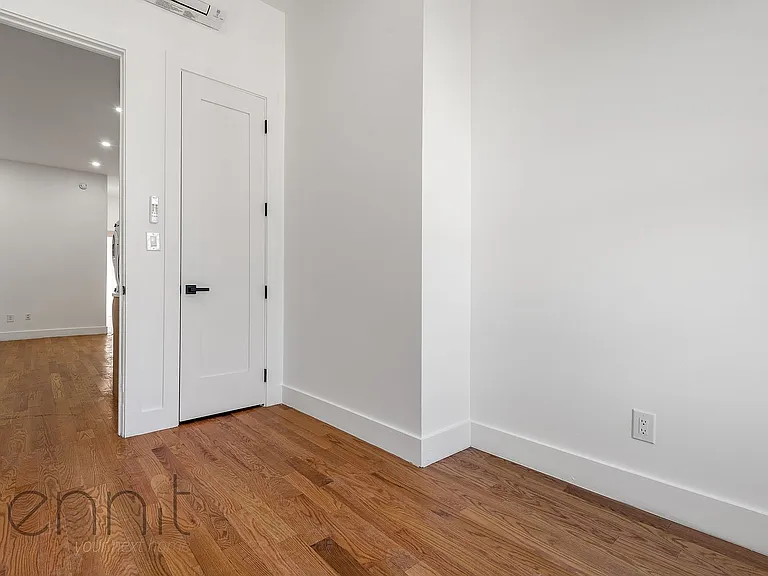 477 Fairview Ave #3L — Photo 17