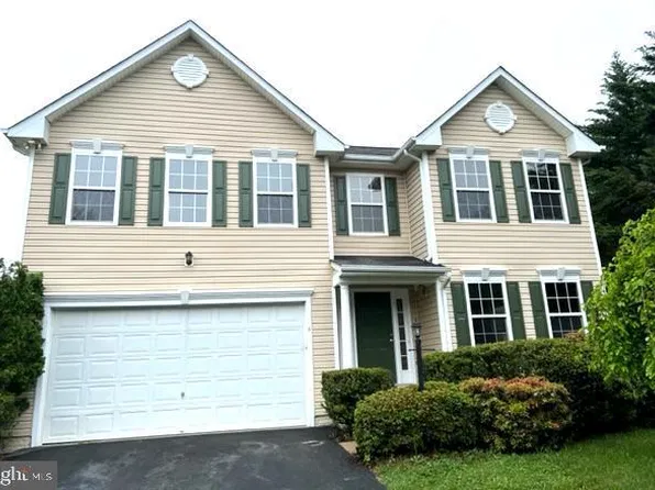 6 Fletcher Dr, Fredericksburg, VA 22406