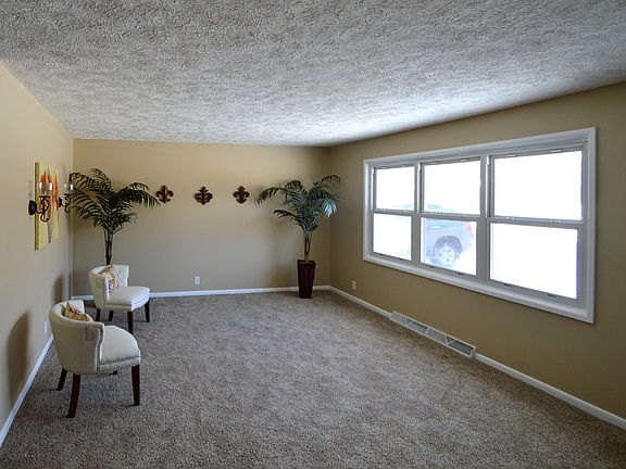 5th image of 6053 Crooked Creek Dr