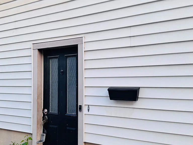 170 Louth St #BASEMENT — Photo 4