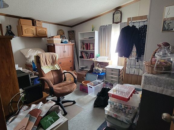 3rd image of 42 Gate Ln