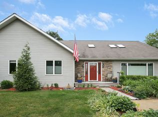 704 N Maple St, Prospect Heights, IL 60070