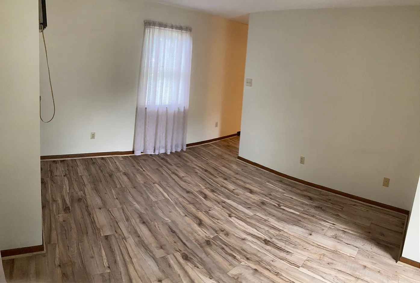 1 bed, 800 sqft, $950 — Photo 2