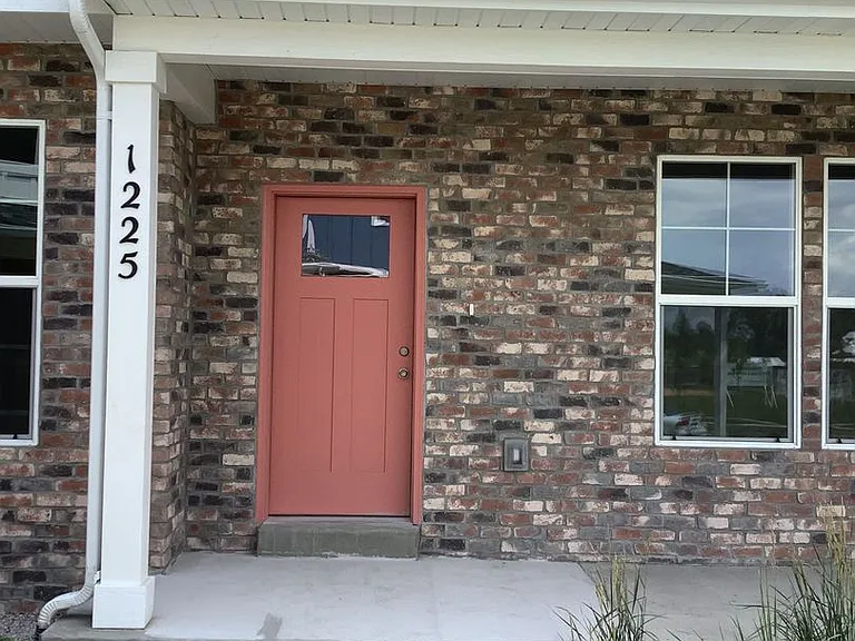 1227 S South Ln — Photo 2