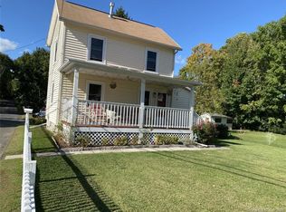 3 Abbott St, Danbury, CT 06810