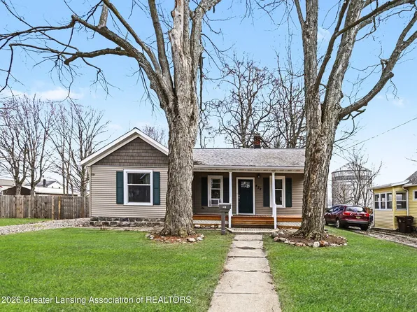 438 N Clinton St, Charlotte, MI 48813